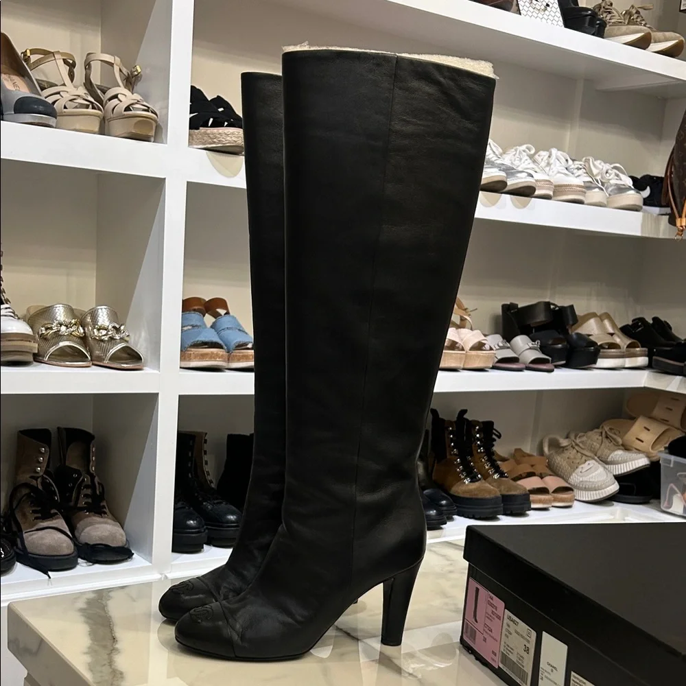 CHANEL Elegant Black Over the Knee Boots - Picture 3 of 13